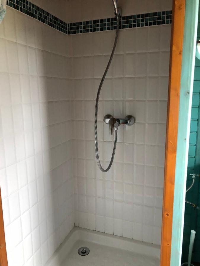 Roulotte Capucine Hotell Ablon Exteriör bild